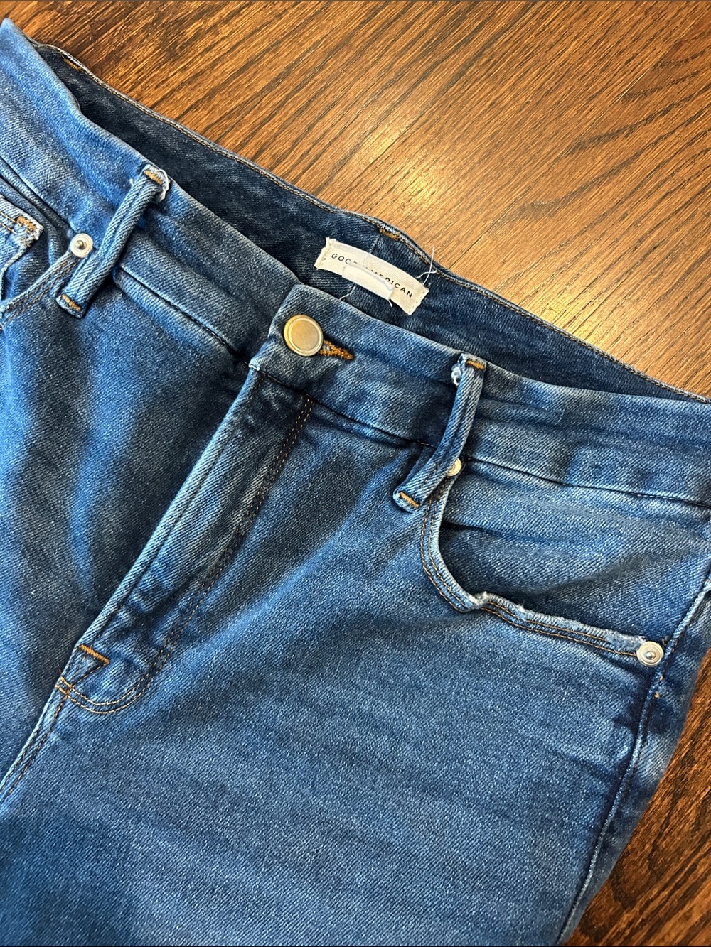 Good American Blue Cropped Frayed-Hem Jeans - Picture 2 of 6